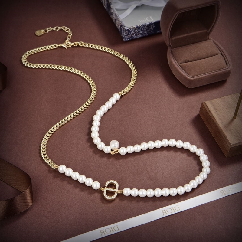 chr1st1an D10r necklaces